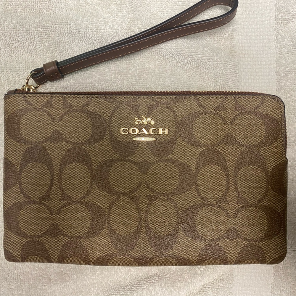 Coach Wristlet NWOT